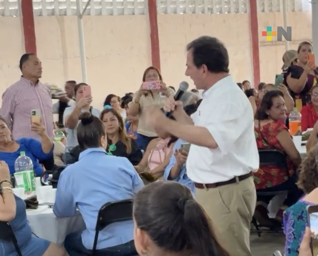 José Yunes Zorrilla presentó propuestas de apoyo a mujeres en Minatitlán